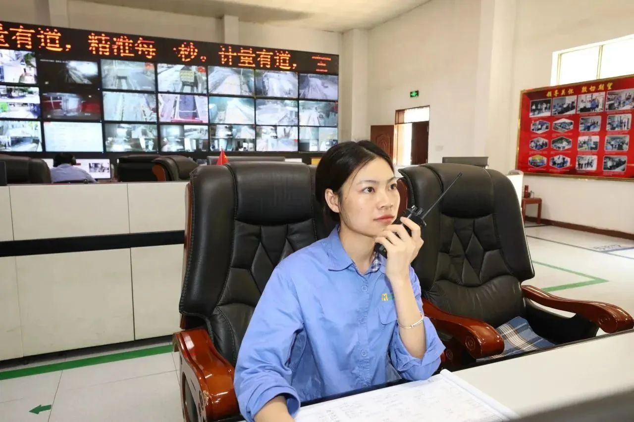 致敬“她”力量 海南礦業(yè)開展“國際婦女節(jié)”系列活動(dòng)3_20240309154103.jpg