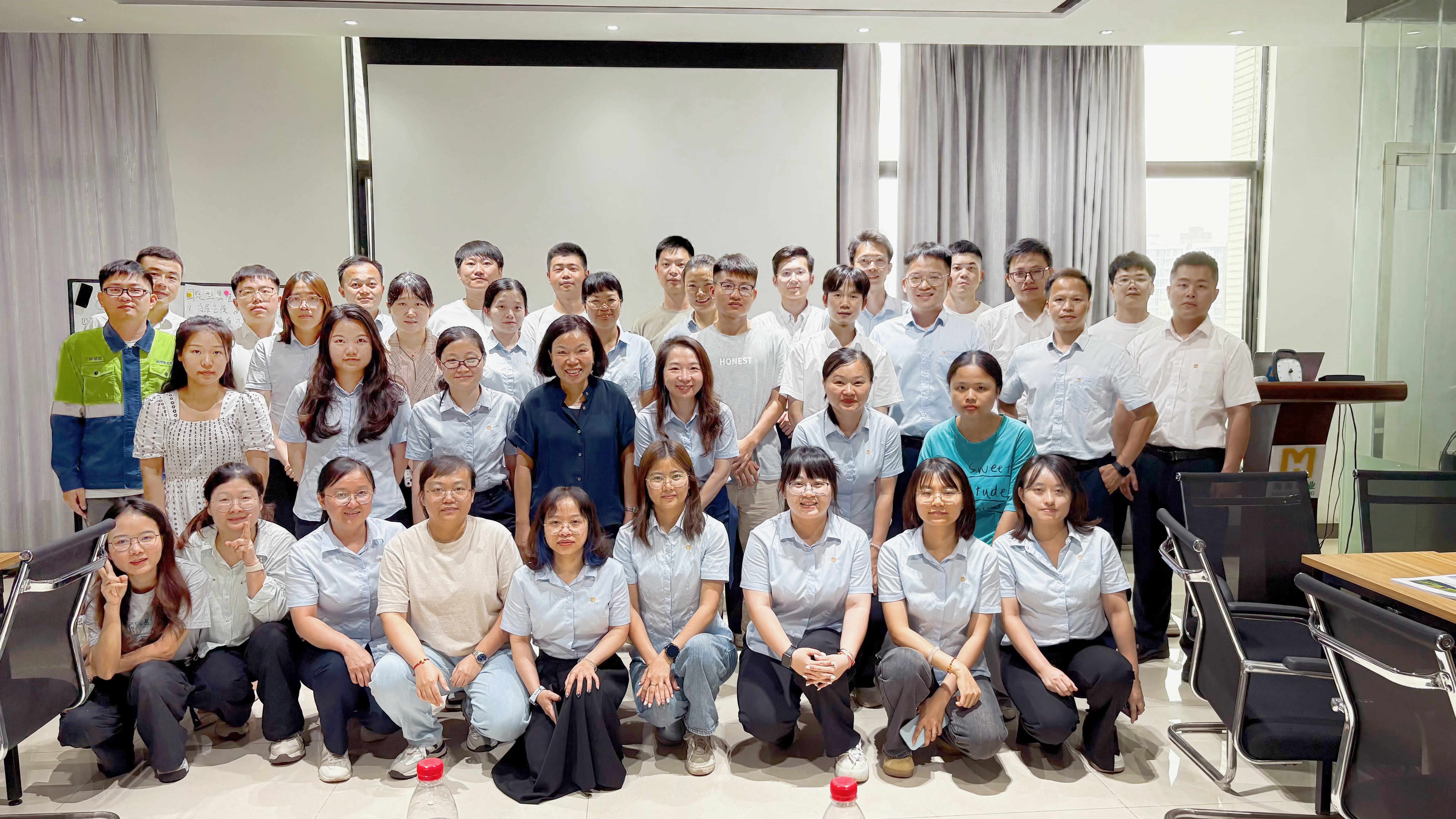 聚焦能力提升丨海南礦業(yè)舉辦“擁抱成長思維，重塑職場未來”工作坊